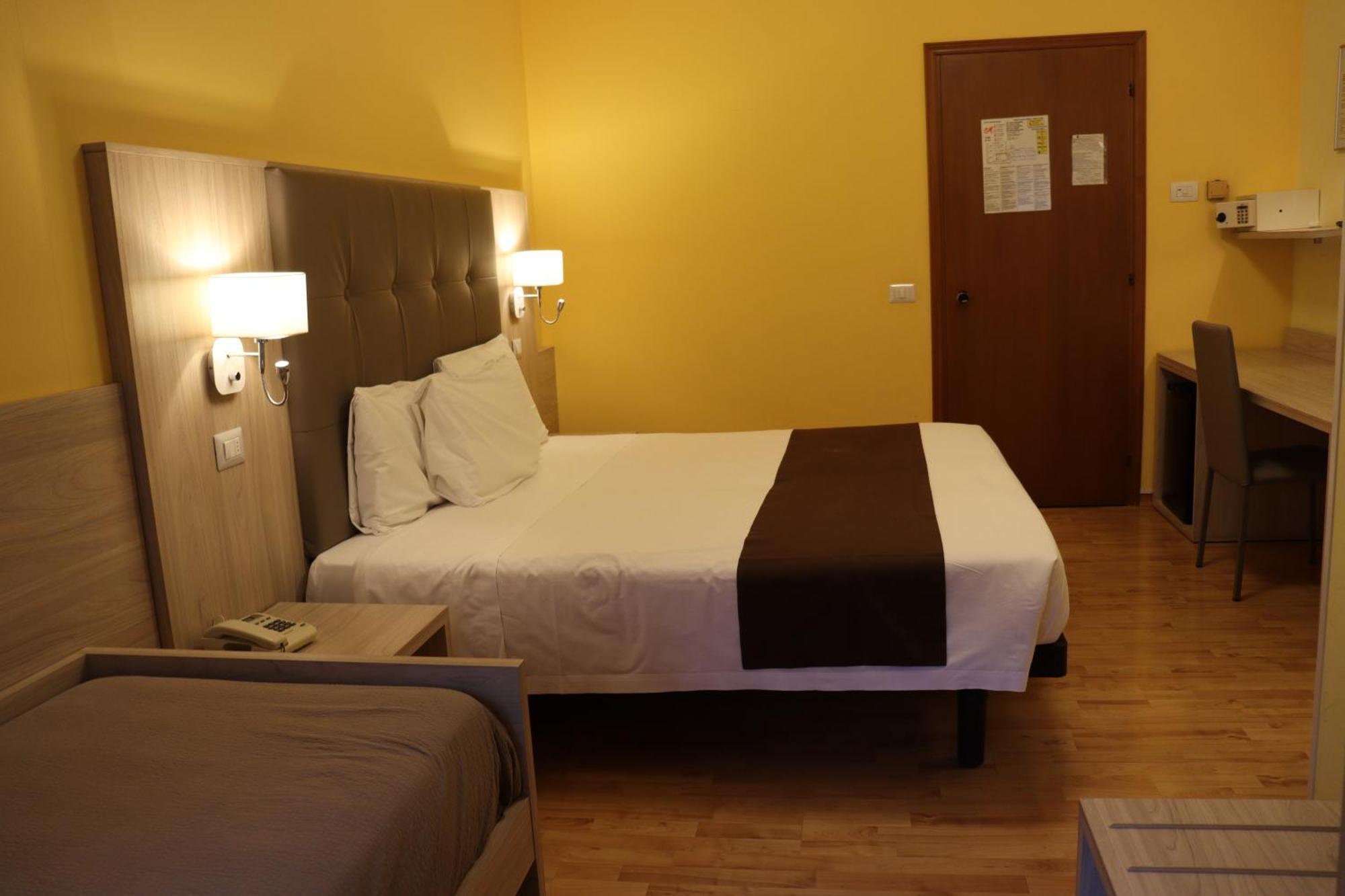 Hotel Montereale Pordenone Ngoại thất bức ảnh